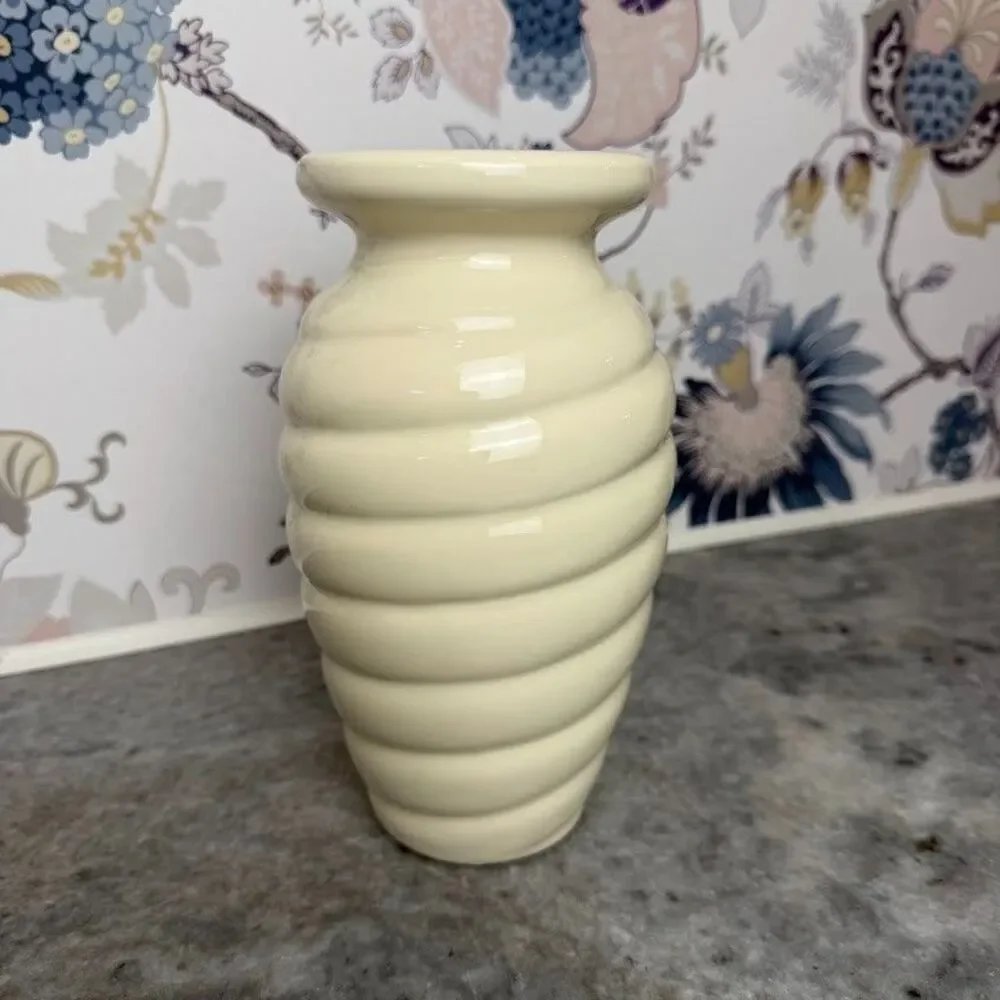 Vintage Haeger Pottery 8 Inch Ivory Beehive Swirl Vase, #610-36
